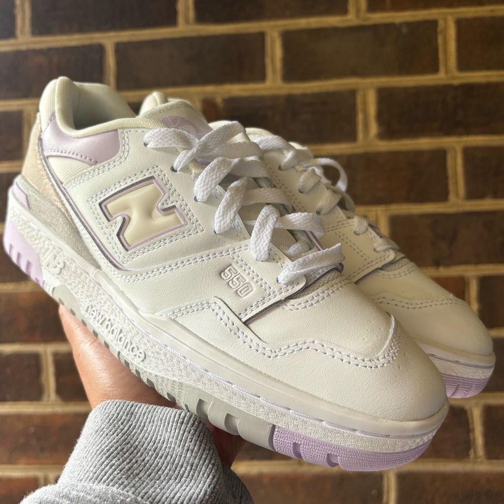 💜🤍 New Balance 550 5.5GS 7W (Big Kids size+1.5=womens size) Tried on-NWOB